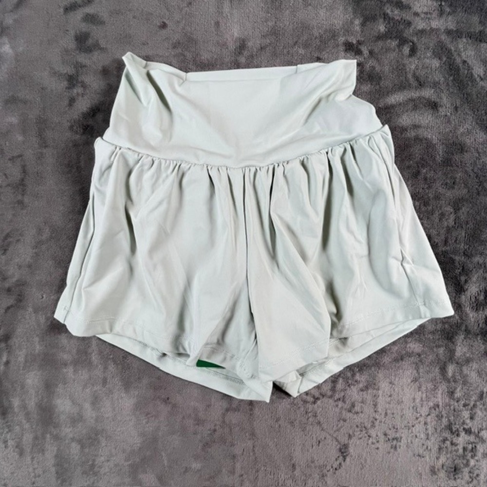 Halara SoftlyZero Airy Super High Waisted 2-in-1 Yoga Shorts Light Bean Green S